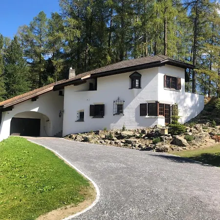 Chesa Surlej, Chalet